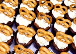 Easter mini carrot cupcakes (box of 25)